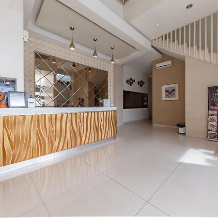 Reddoorz Hostel At Kiara Cozy Kircon バンドゥン エクステリア 写真