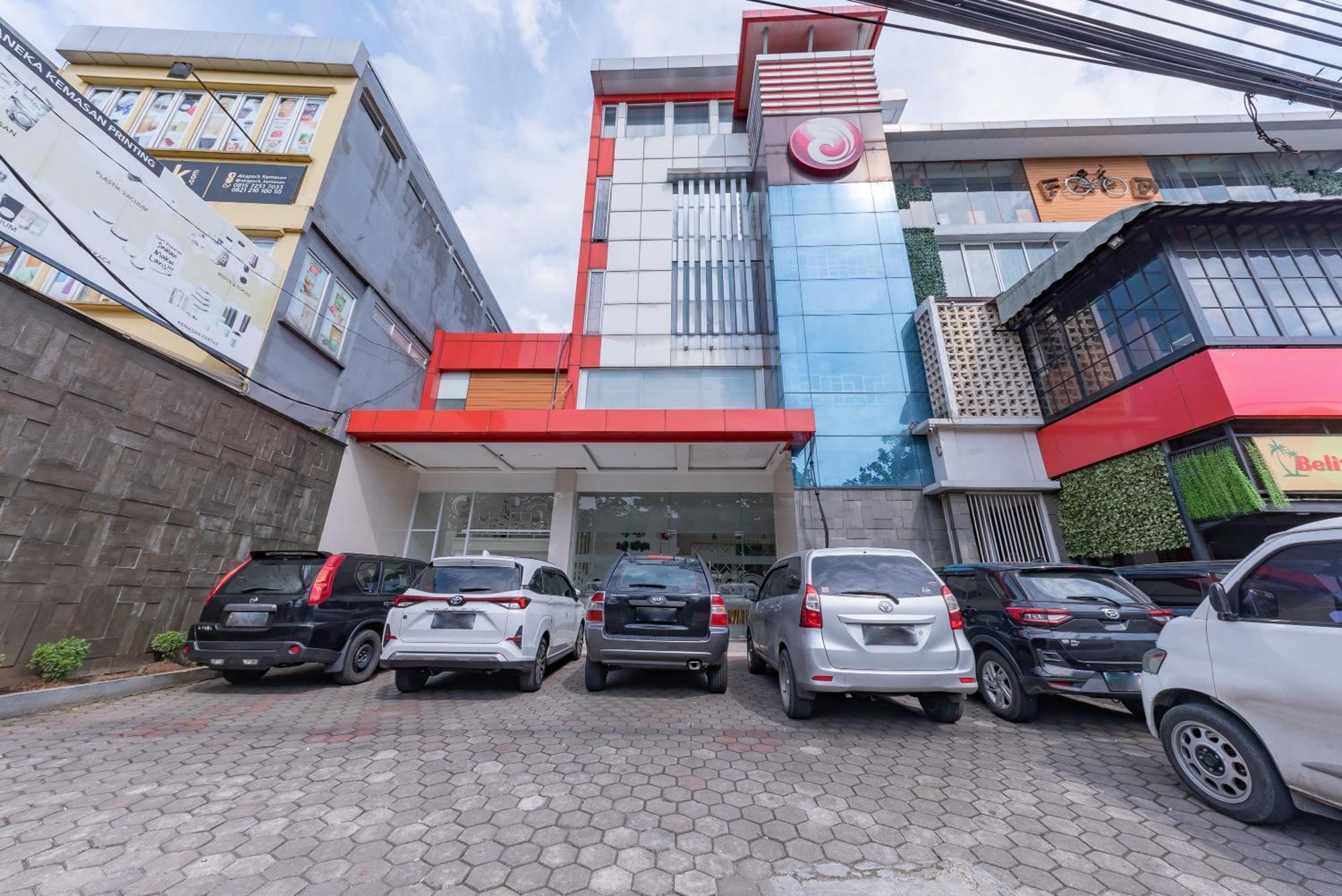 Reddoorz Hostel At Kiara Cozy Kircon バンドゥン エクステリア 写真